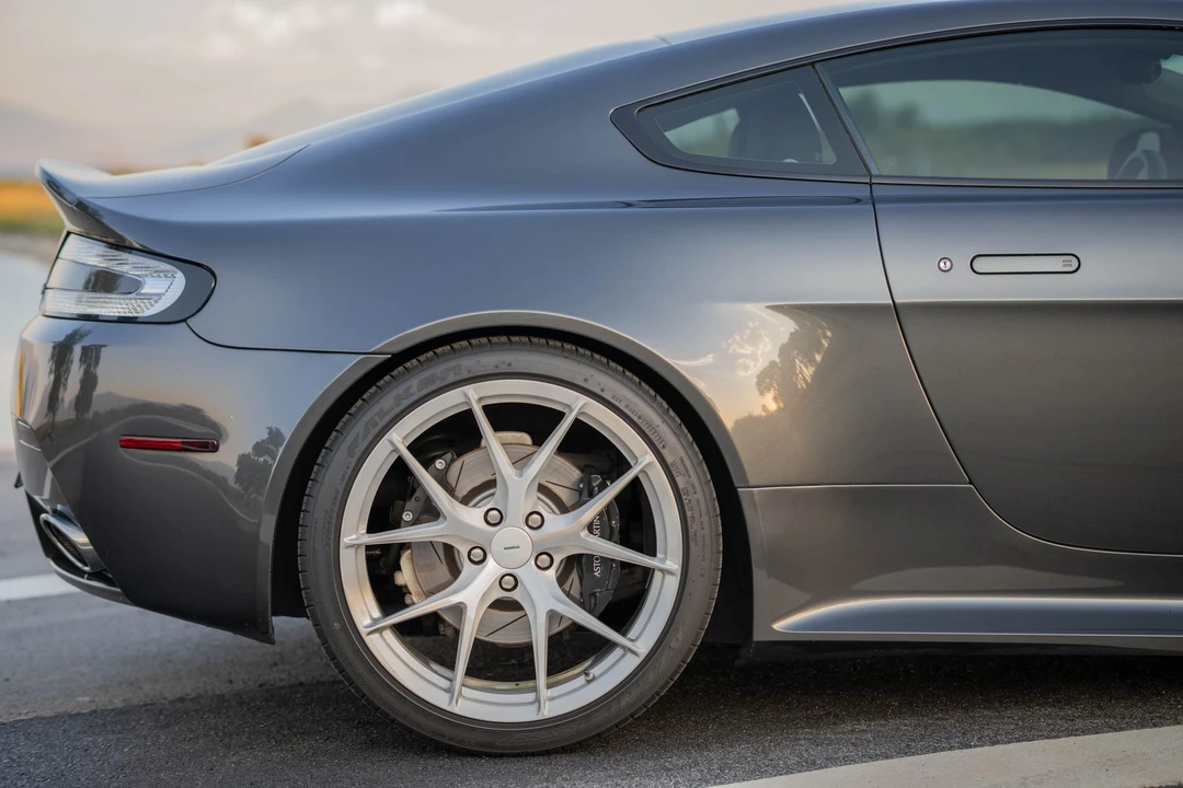 2011 Aston Martin V8 Vantage (2006-2017) - Image 27 of 31