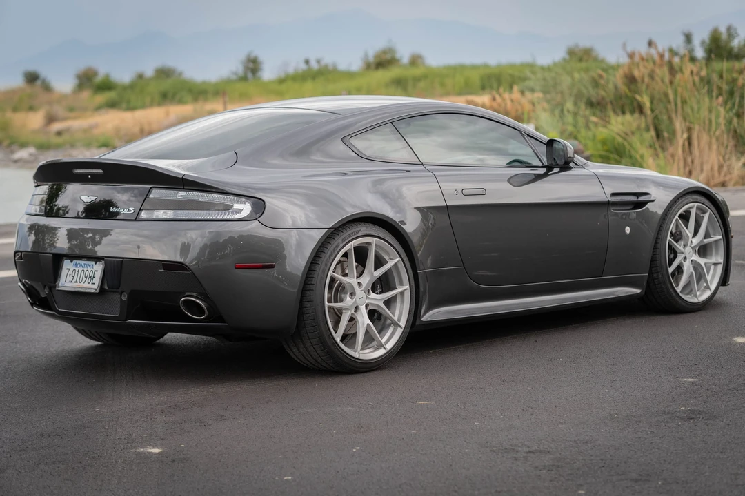 2011 Aston Martin V8 Vantage (2006-2017) - Image 17 of 31