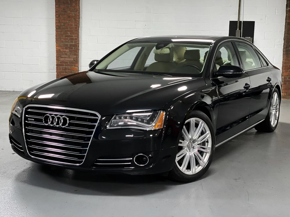 2011 Audi D4 A8 - Image 2 of 31
