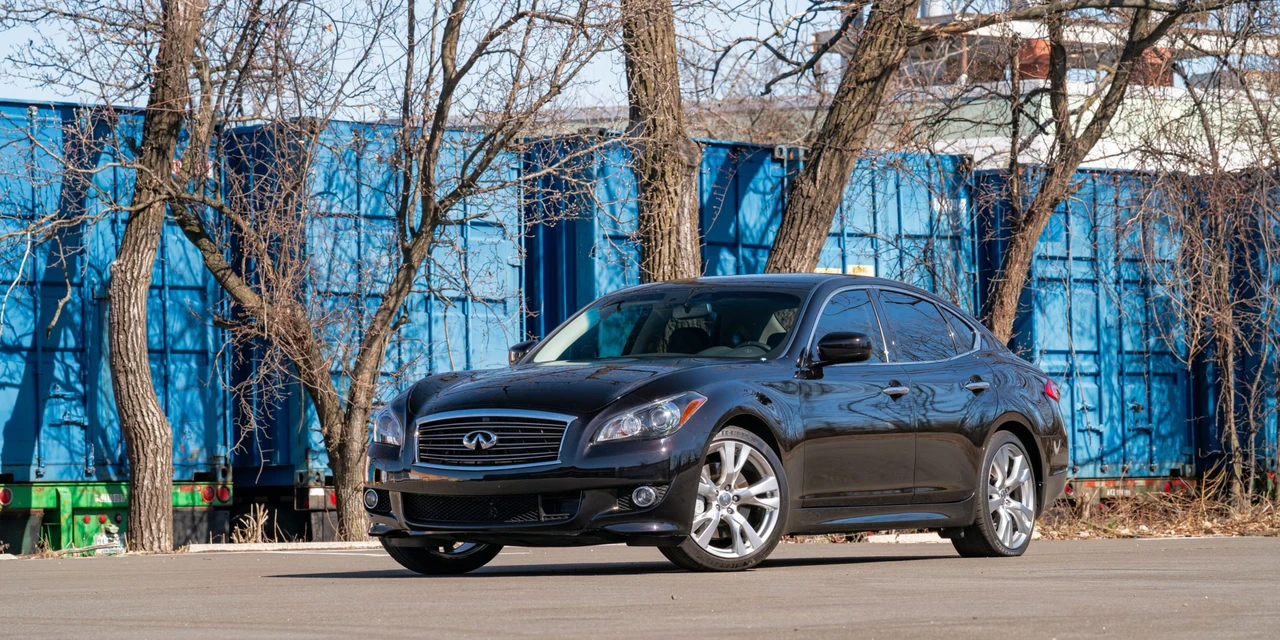 2011 Infiniti M 3rd Gen - Image 3 of 31