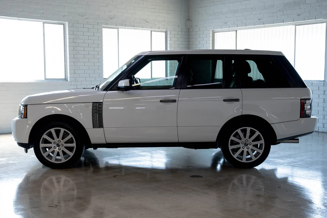 2011 Land Rover Range Rover L322 - Image 9 of 31