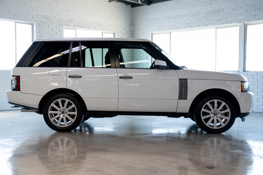 2011 Land Rover Range Rover L322 - Image 13 of 31