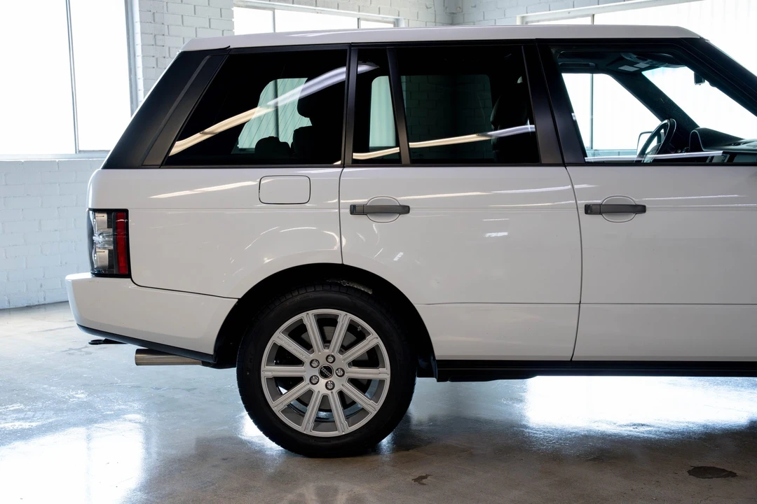 2011 Land Rover Range Rover L322 - Image 18 of 31