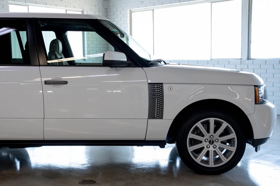 2011 Land Rover Range Rover L322 - Image 19 of 31