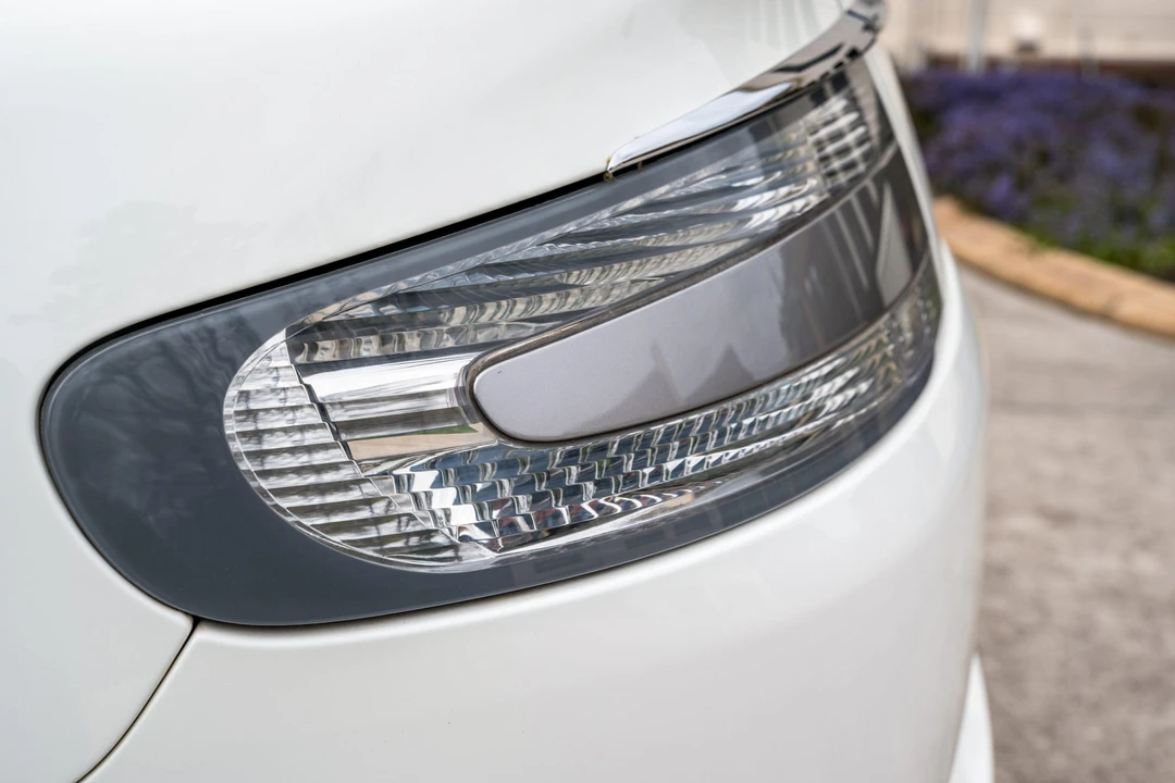 2012 Aston Martin Rapide - Image 18 of 31