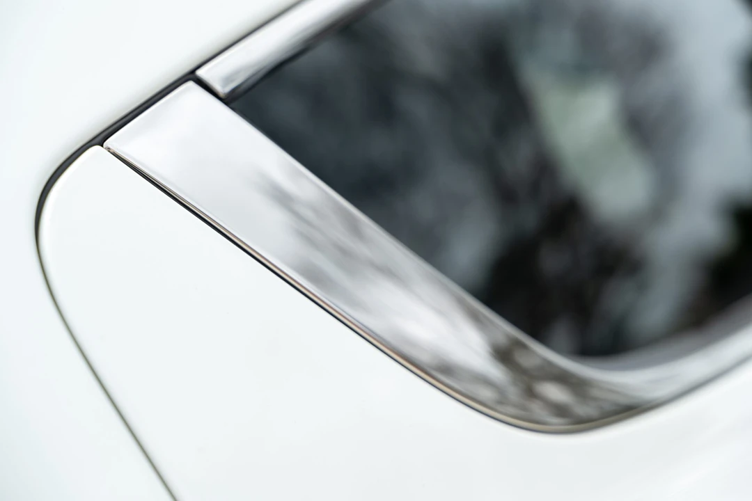 2012 Aston Martin Rapide - Image 22 of 31