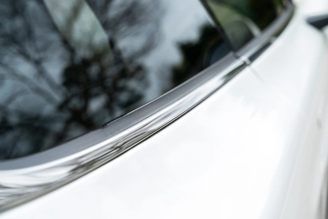 2012 Aston Martin Rapide - Image 23 of 31