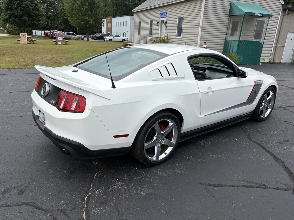 2012 Ford S197 Mustang GT - Image 9 of 31
