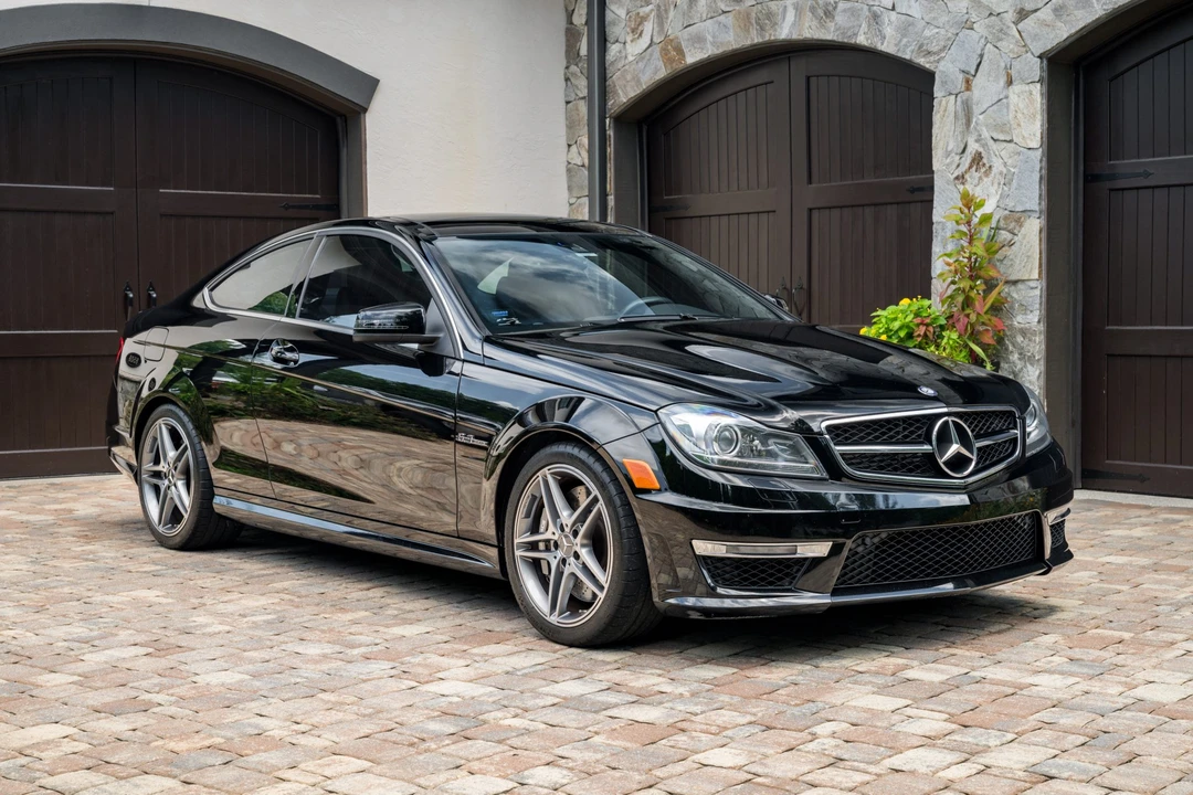 2012 Mercedes-Benz W204 C 63 AMG - Image 8 of 31