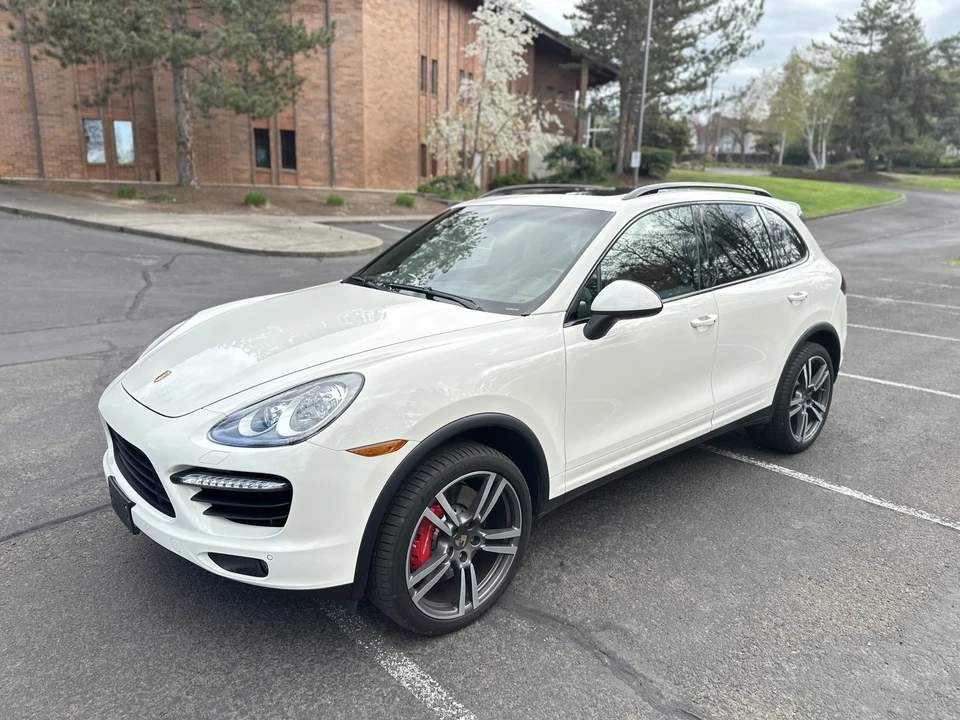2012 Porsche 958 Cayenne Turbo - Image 3 of 31
