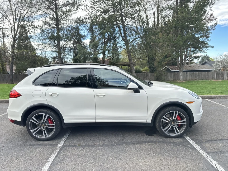 2012 Porsche 958 Cayenne Turbo - Image 9 of 31