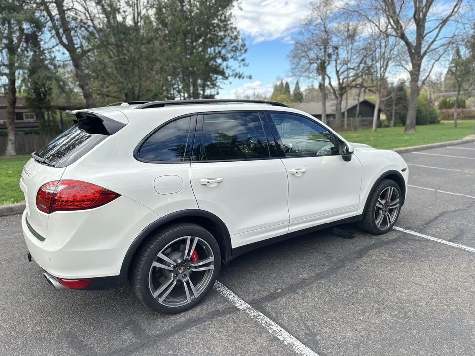 2012 Porsche 958 Cayenne Turbo - Image 10 of 31
