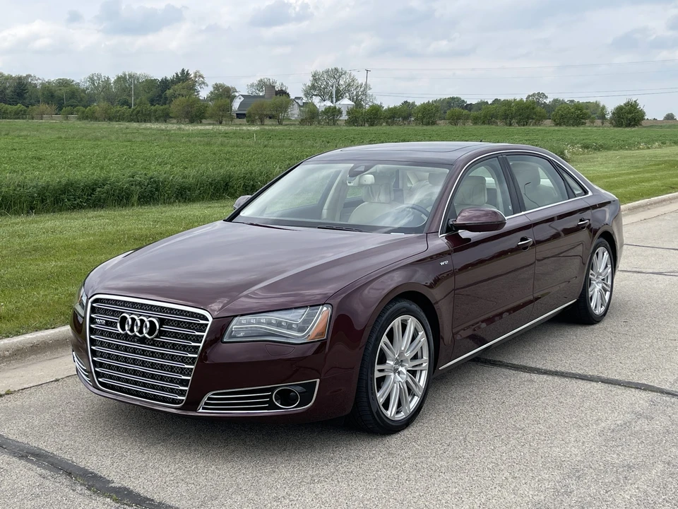 2013 Audi D4 A8 - Image 3 of 31