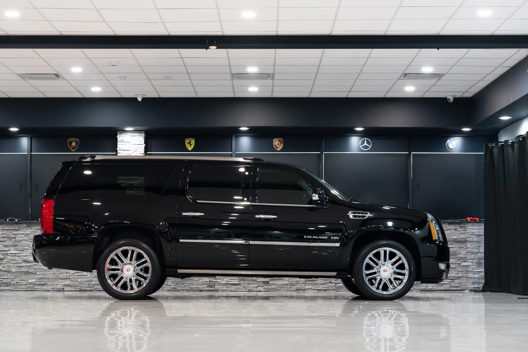 2013 Cadillac Escalade & EXT 3rd Gen - Image 26 of 31