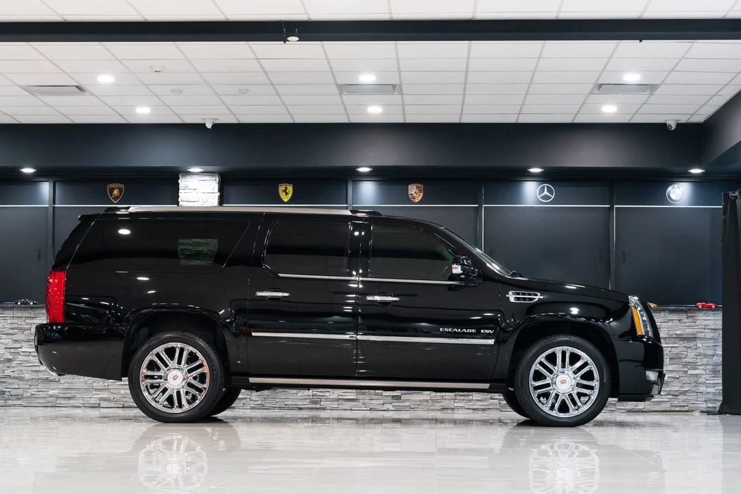 2013 Cadillac Escalade & EXT 3rd Gen - Image 28 of 31
