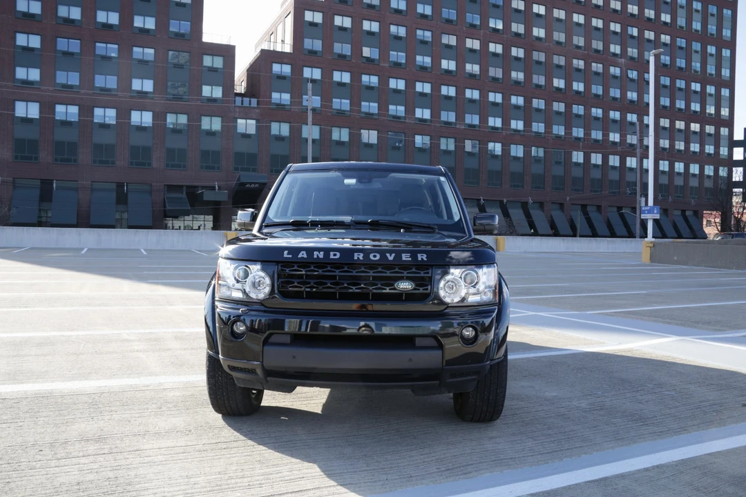2013 Land Rover Discovery 4th Gen - Image 9 of 31