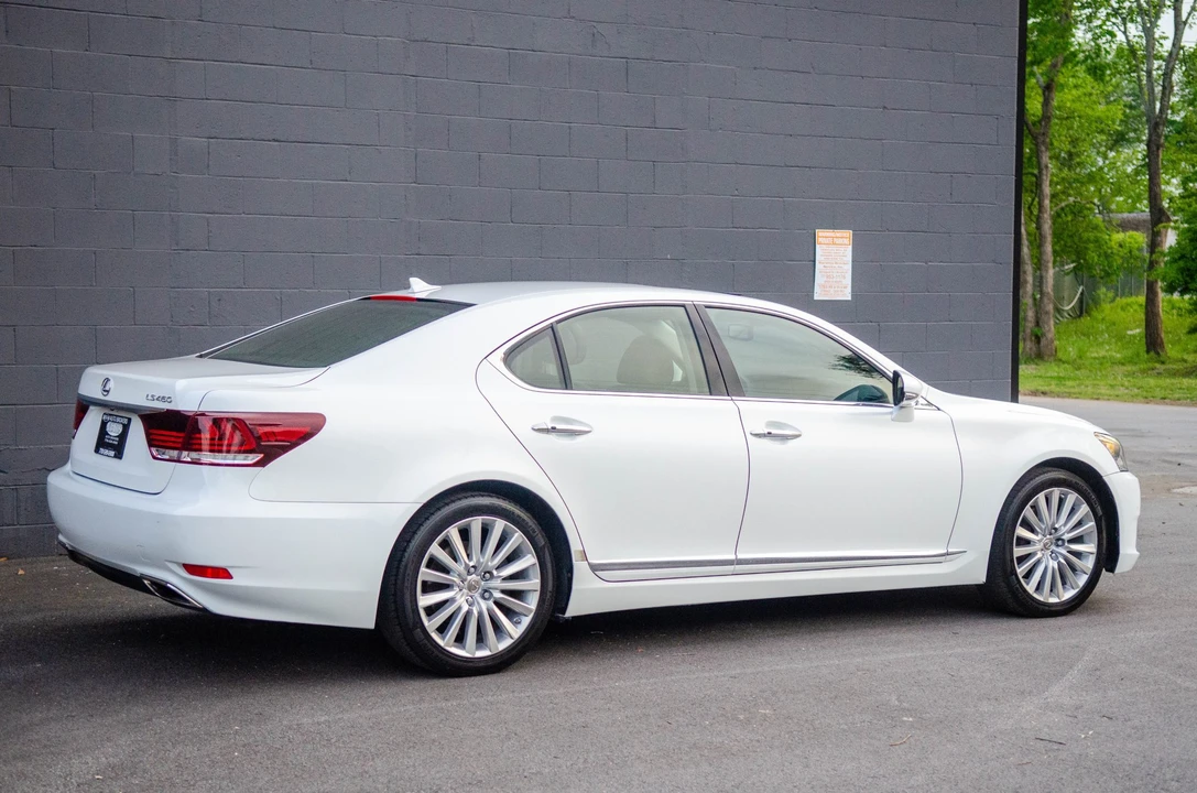 2013 Lexus LS 4th Gen - Image 12 of 31
