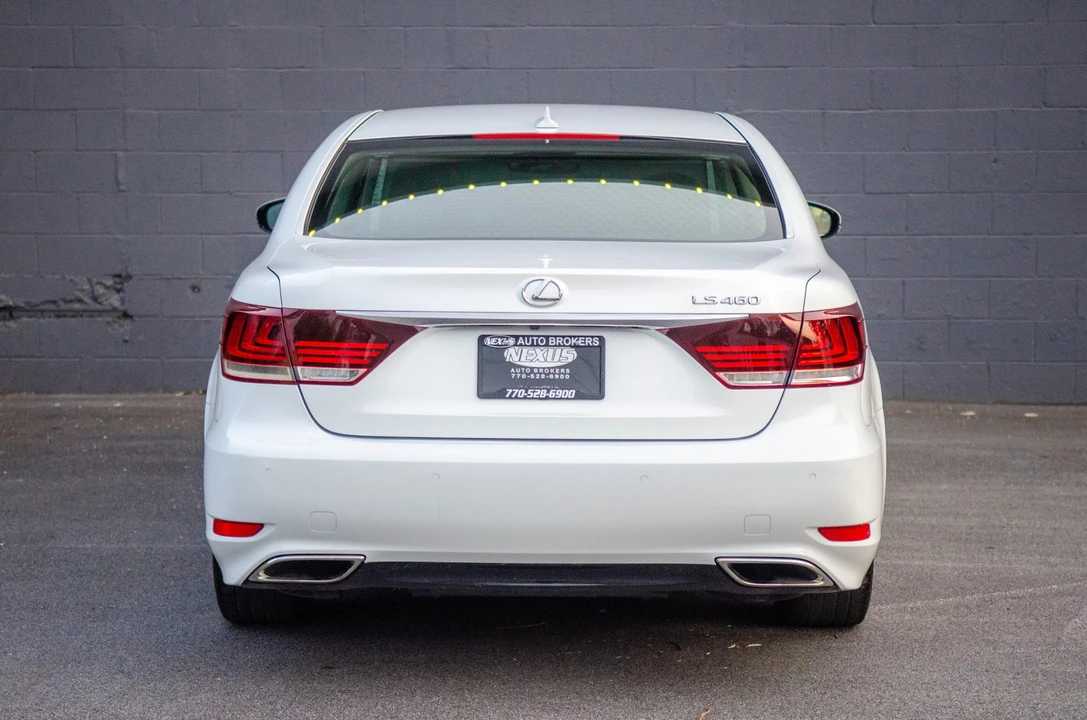 2013 Lexus LS 4th Gen - Image 16 of 31