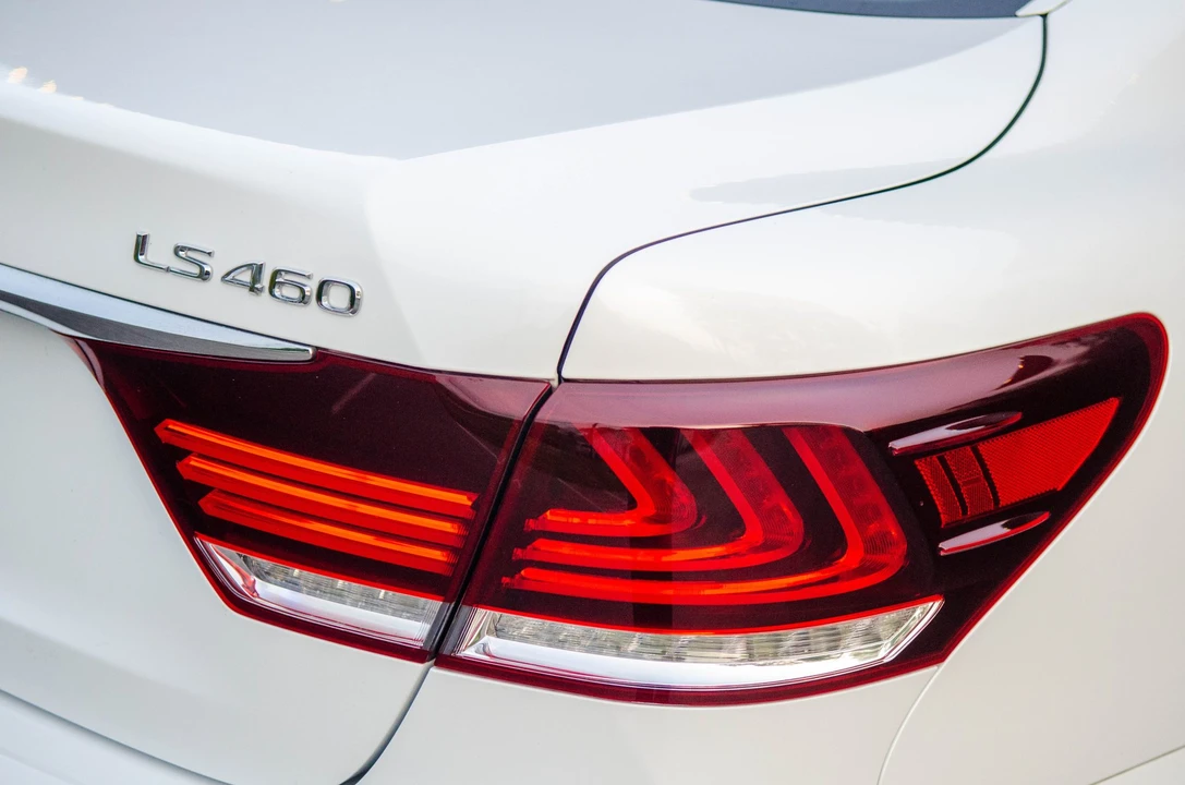 2013 Lexus LS 4th Gen - Image 31 of 31