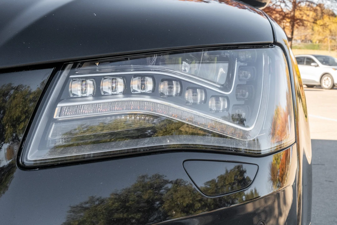 2014 Audi D4 A8 - Image 8 of 31