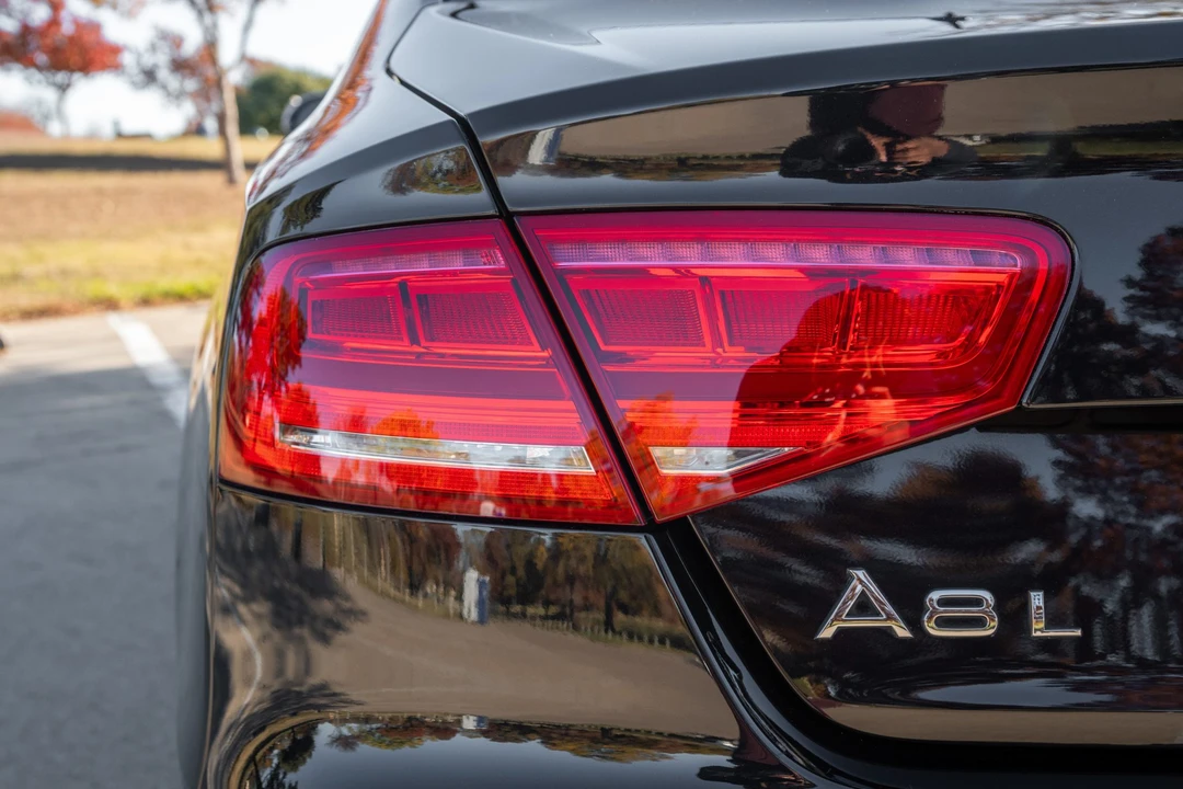2014 Audi D4 A8 - Image 9 of 31