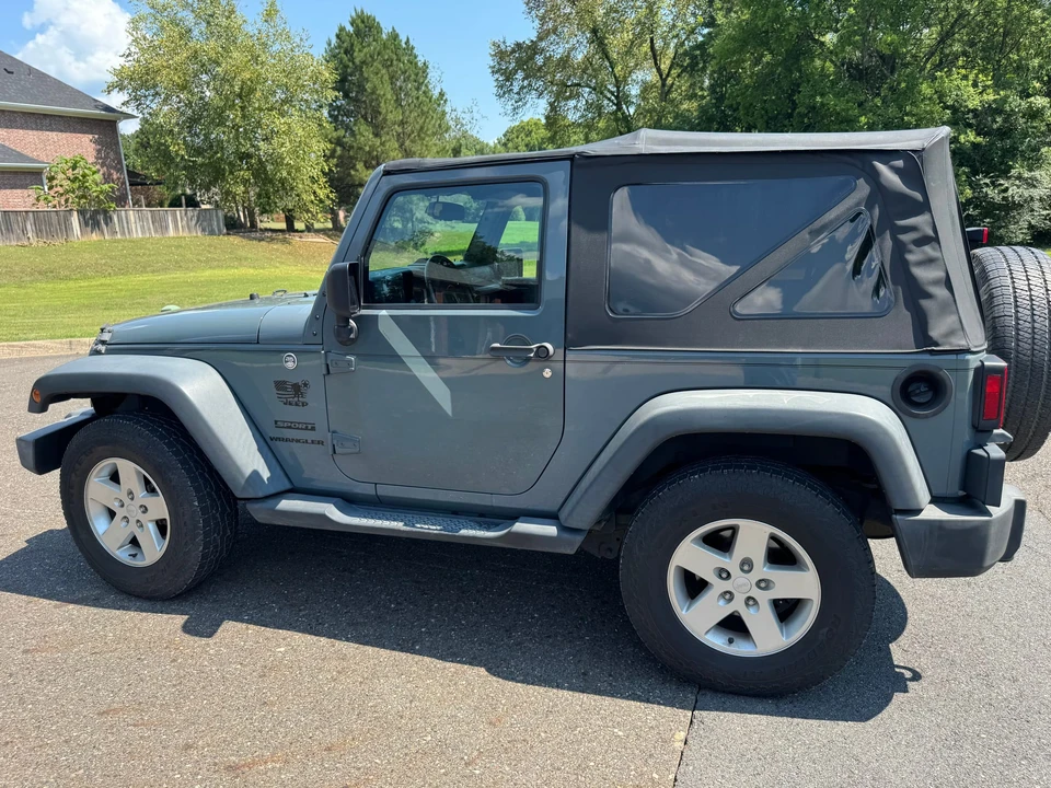 2014 Jeep JK Wrangler - Image 24 of 31
