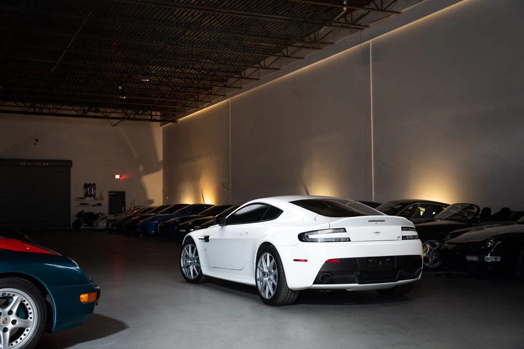 2015 Aston Martin V8 Vantage (2006-2017) - Image 20 of 31