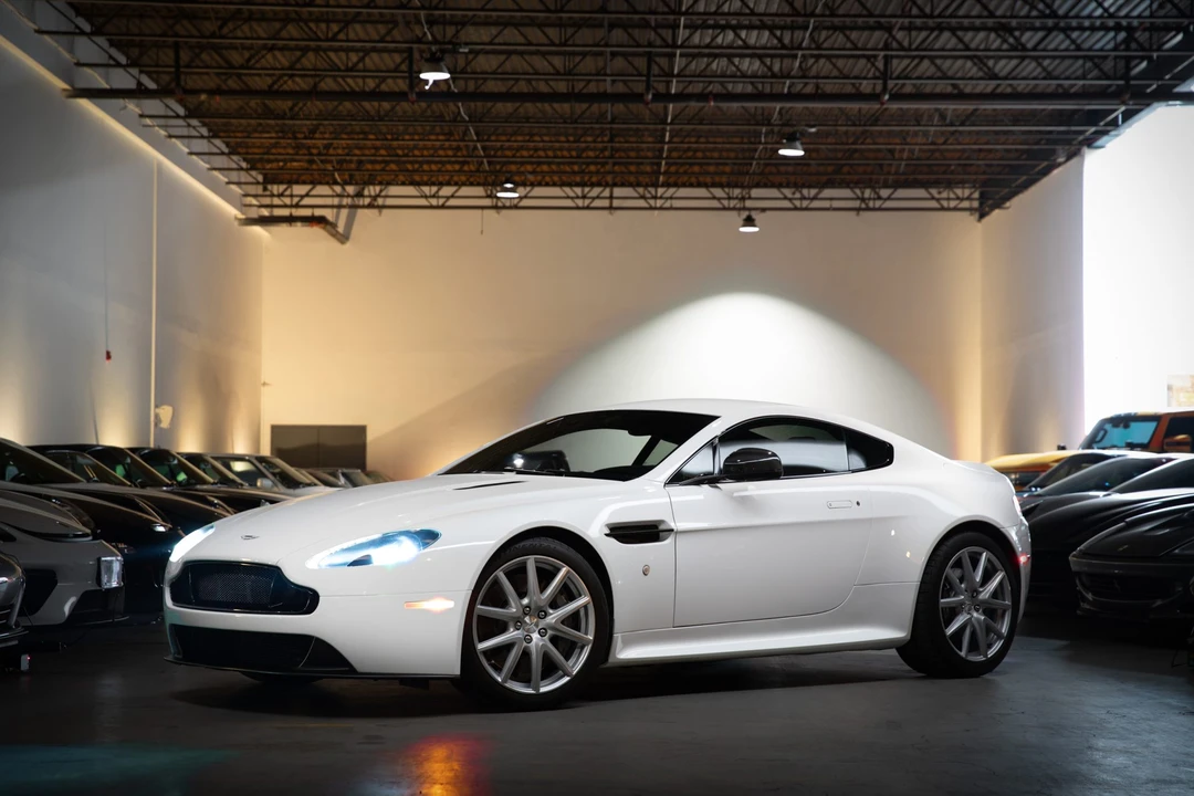 2015 Aston Martin V8 Vantage (2006-2017) - Image 19 of 31