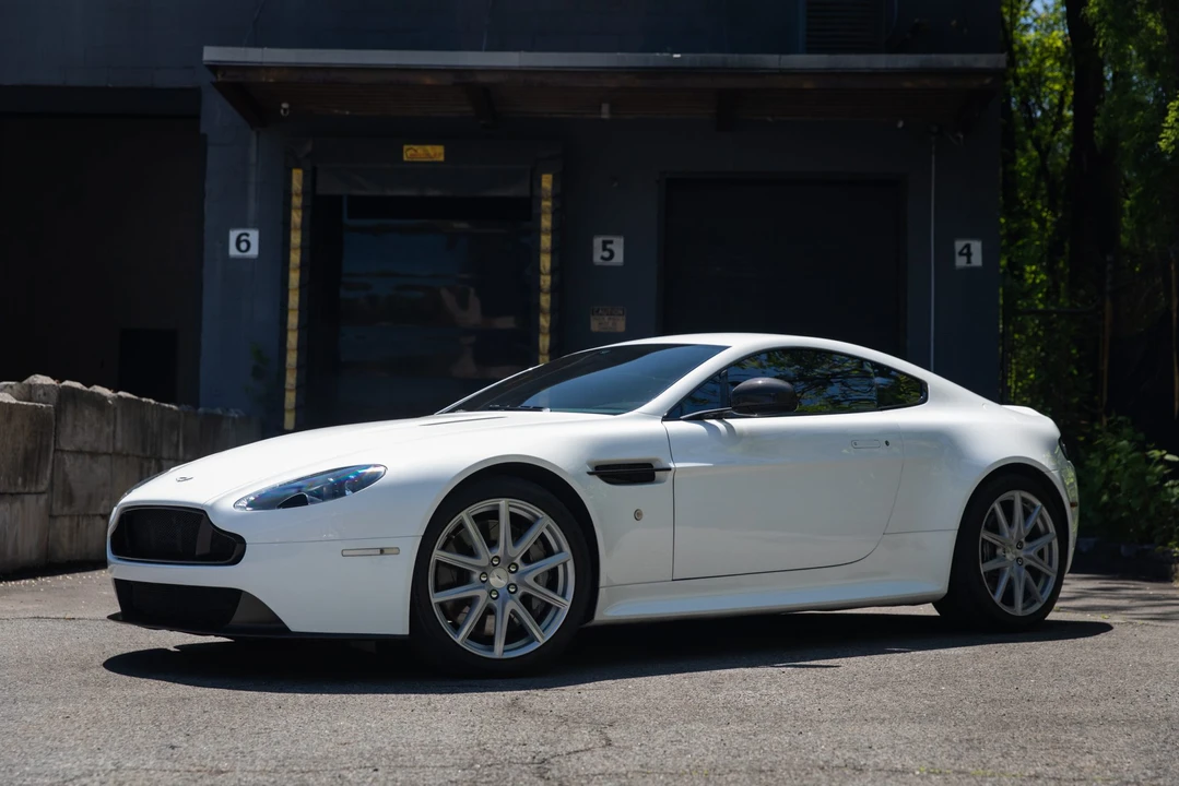 2015 Aston Martin V8 Vantage (2006-2017) - Image 14 of 31