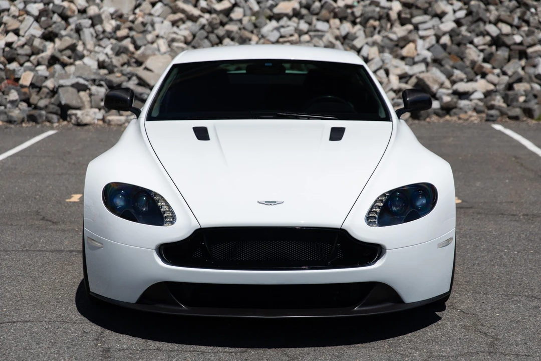 2015 Aston Martin V8 Vantage (2006-2017) - Image 4 of 31