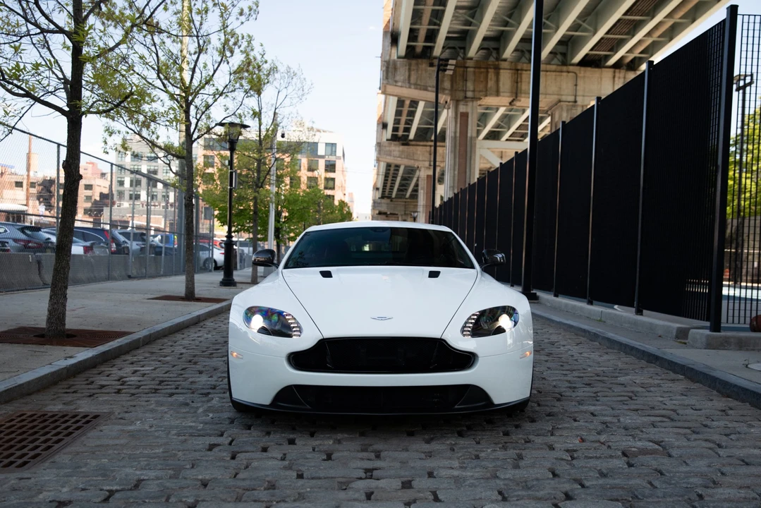 2015 Aston Martin V8 Vantage (2006-2017) - Image 15 of 31