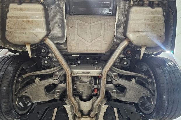 2015 BMW F01/F02 750i & 760Li Sedan - Image 7 of 7