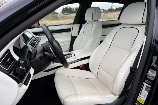 2015 BMW F01/F02 750i & 760Li Sedan - Image 4 of 7