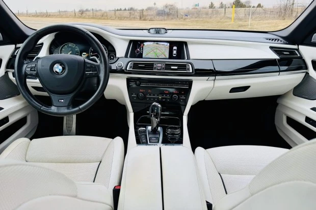 2015 BMW F01/F02 750i & 760Li Sedan - Image 5 of 7