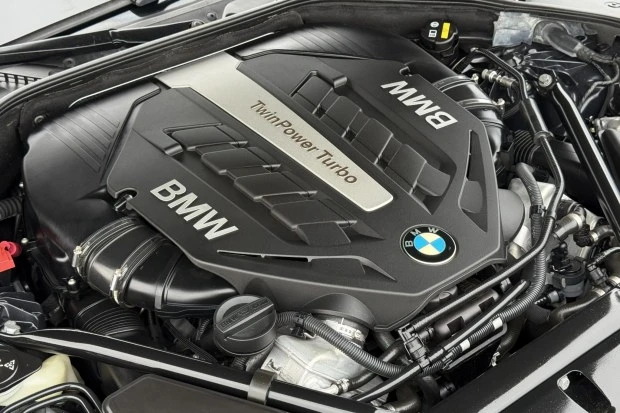 2015 BMW F01/F02 750i & 760Li Sedan - Image 6 of 7