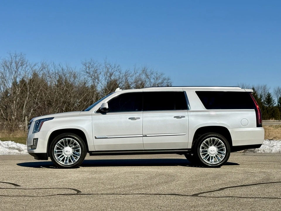 2016 Cadillac Escalade 4th Gen - Image 20 of 31