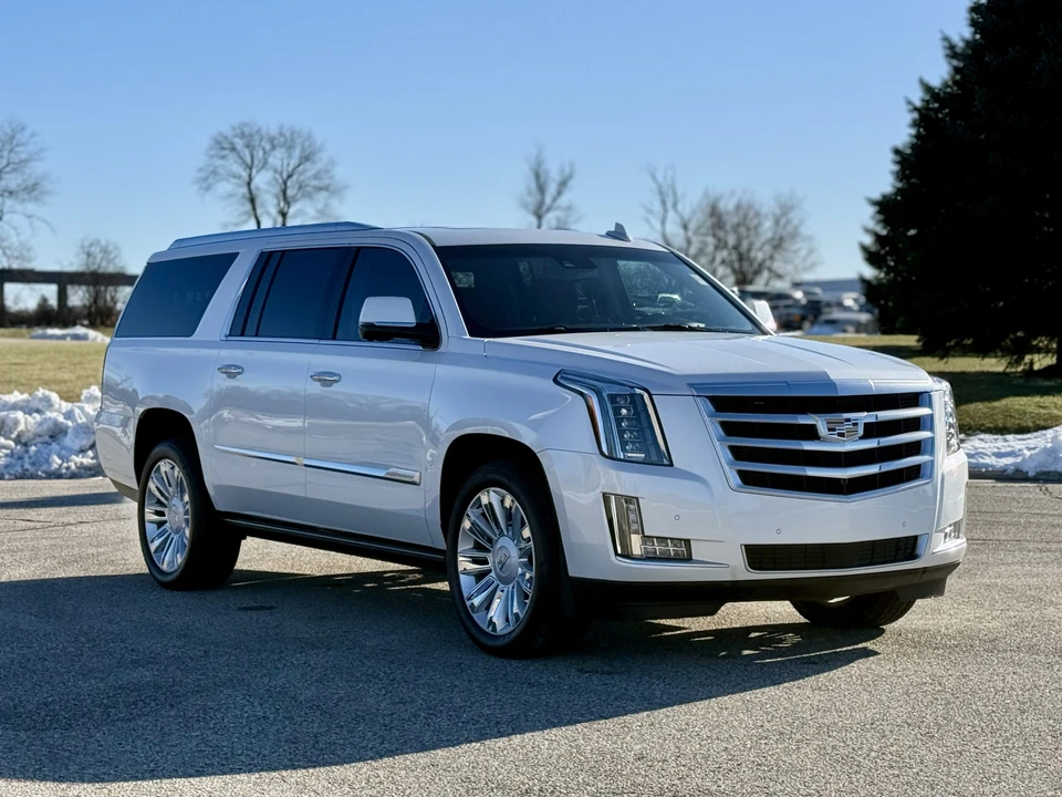 2016 Cadillac Escalade 4th Gen - Image 13 of 31
