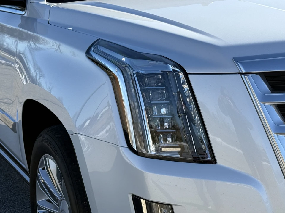 2016 Cadillac Escalade 4th Gen - Image 29 of 31