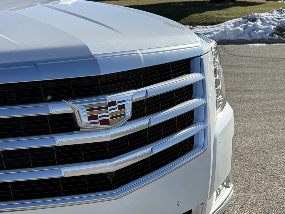 2016 Cadillac Escalade 4th Gen - Image 28 of 31