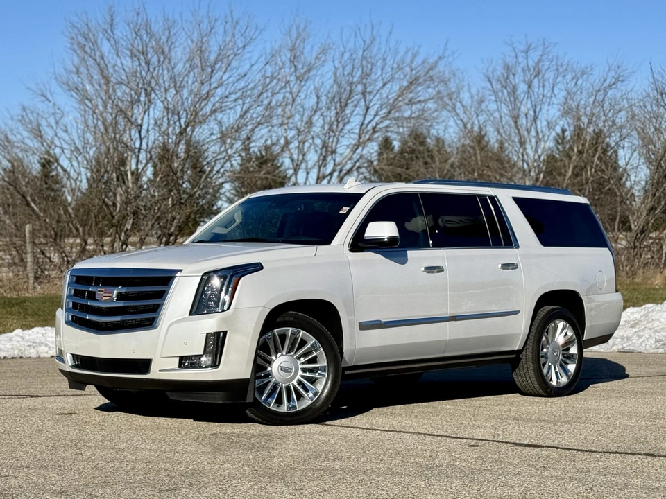 2016 Cadillac Escalade 4th Gen - Image 4 of 31