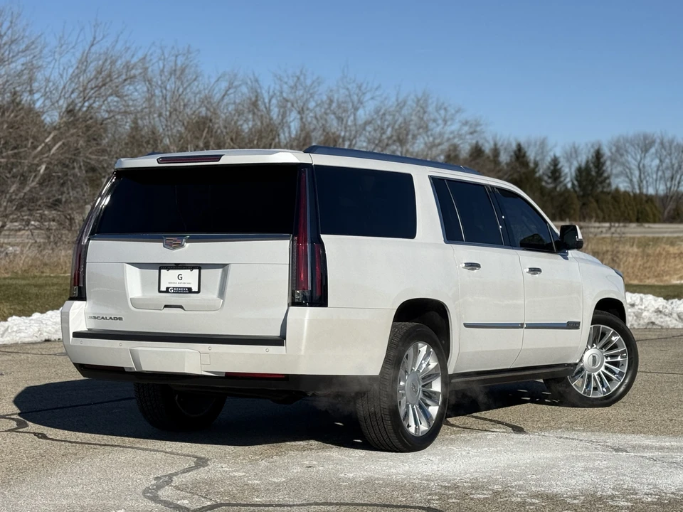 2016 Cadillac Escalade 4th Gen - Image 15 of 31