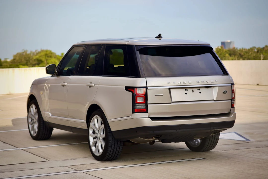 2016 Land Rover Range Rover L405 - Image 10 of 31