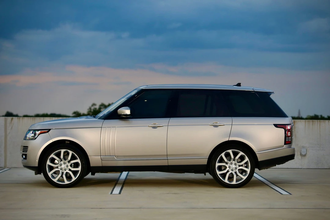 2016 Land Rover Range Rover L405 - Image 9 of 31