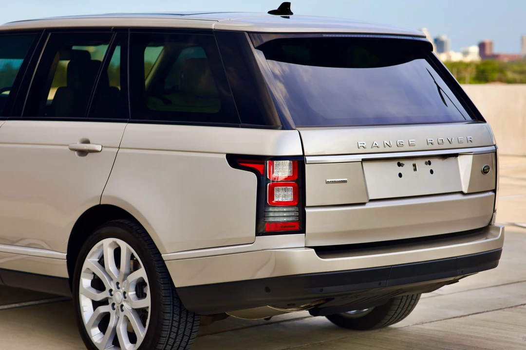 2016 Land Rover Range Rover L405 - Image 28 of 31
