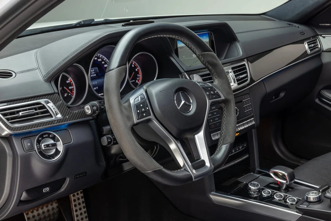 2016 Mercedes-Benz W212 E 63 AMG - Image 5 of 8