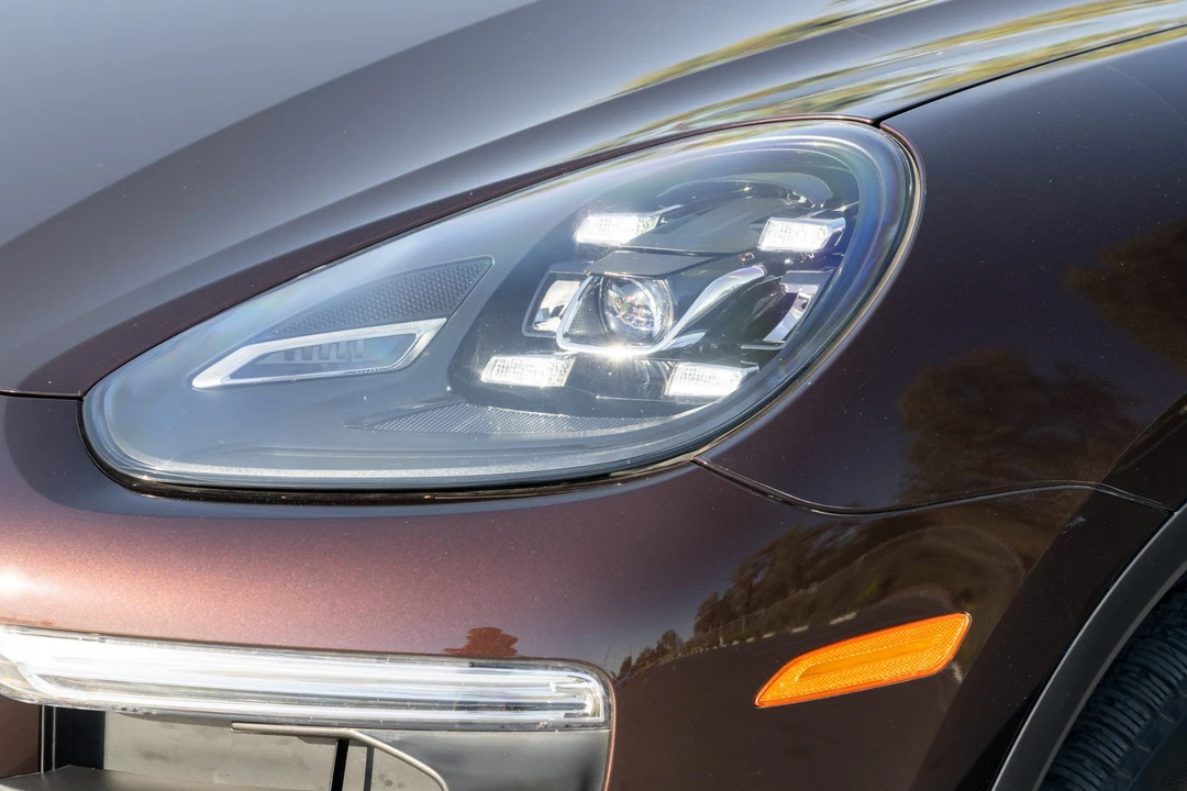 2016 Porsche 958 Cayenne - Image 16 of 31