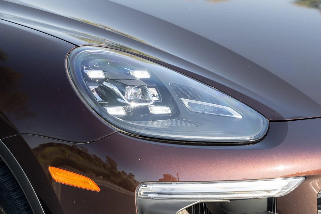 2016 Porsche 958 Cayenne - Image 15 of 31