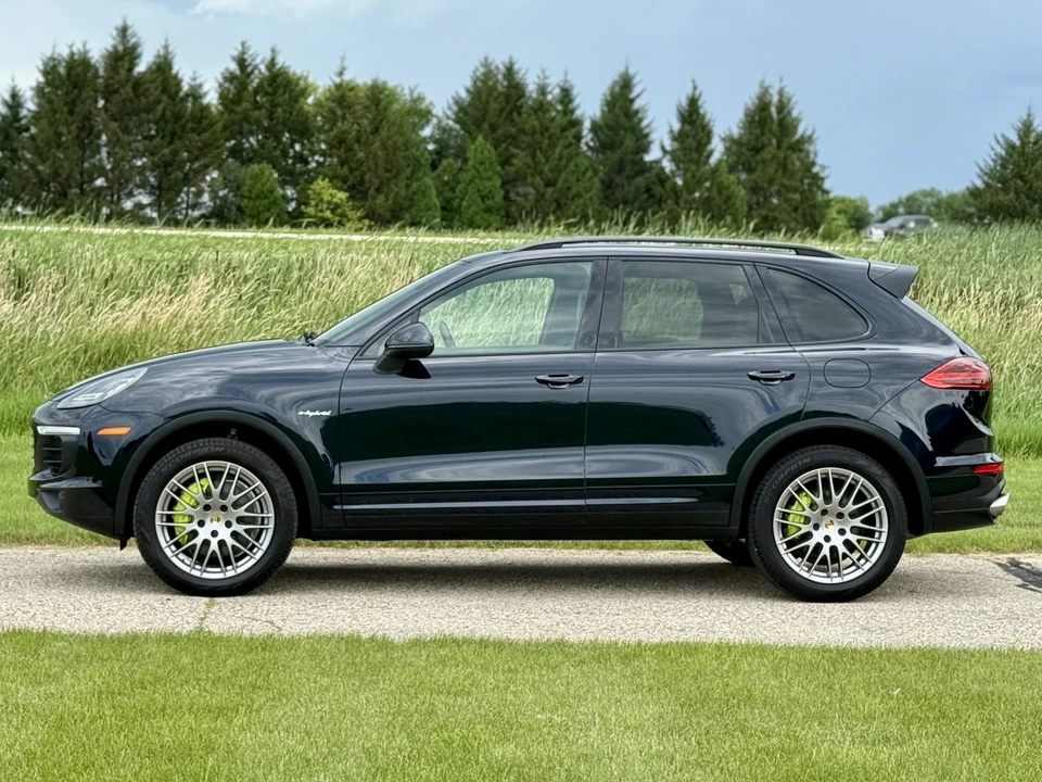 2016 Porsche 958 Cayenne S - Image 11 of 31