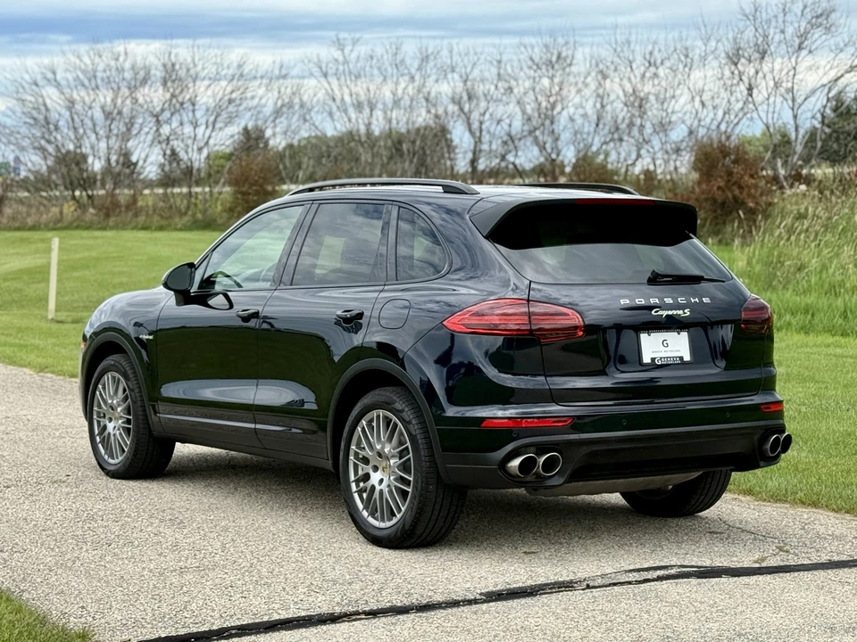 2016 Porsche 958 Cayenne S - Image 13 of 31