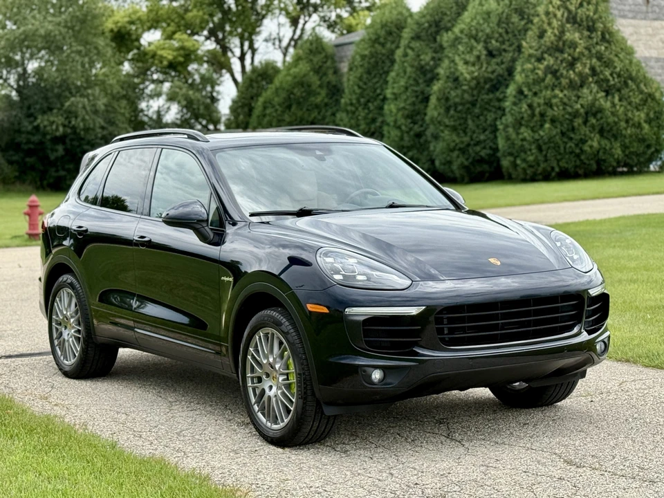 2016 Porsche 958 Cayenne S - Image 17 of 31